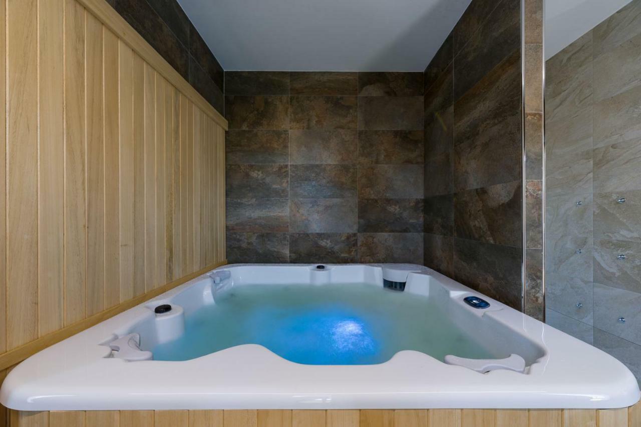 Hotel A Curuxa Wellness Arzua Exterior photo
